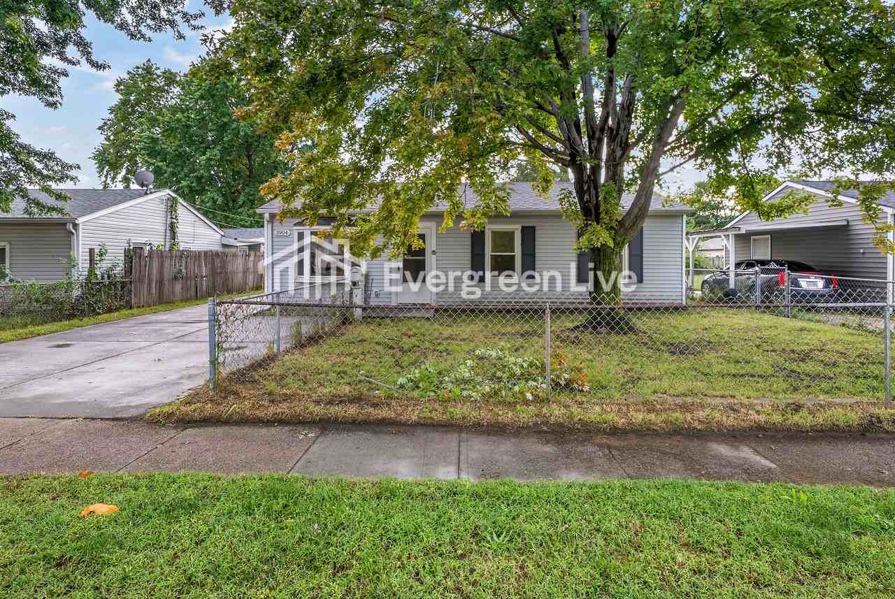 3904 N 13th St - Photo 3 of 26