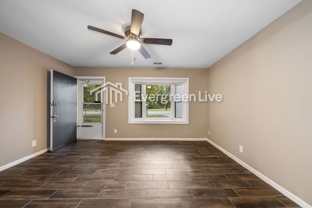 3904 N 13th St - Photo 5 of 26