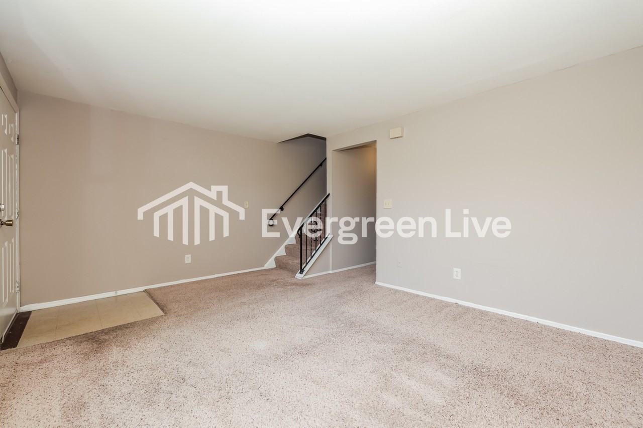 7925 Mount Hood - Photo 4 of 15