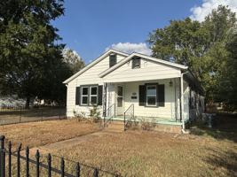 featured image of 2404 Willow Rd