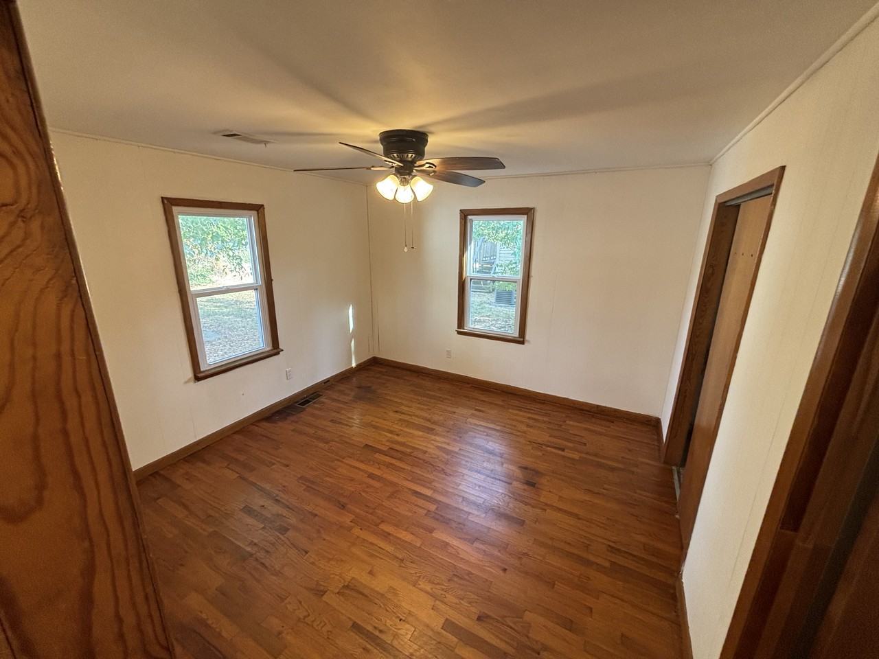 2404 Willow Rd - Photo 7 of 31