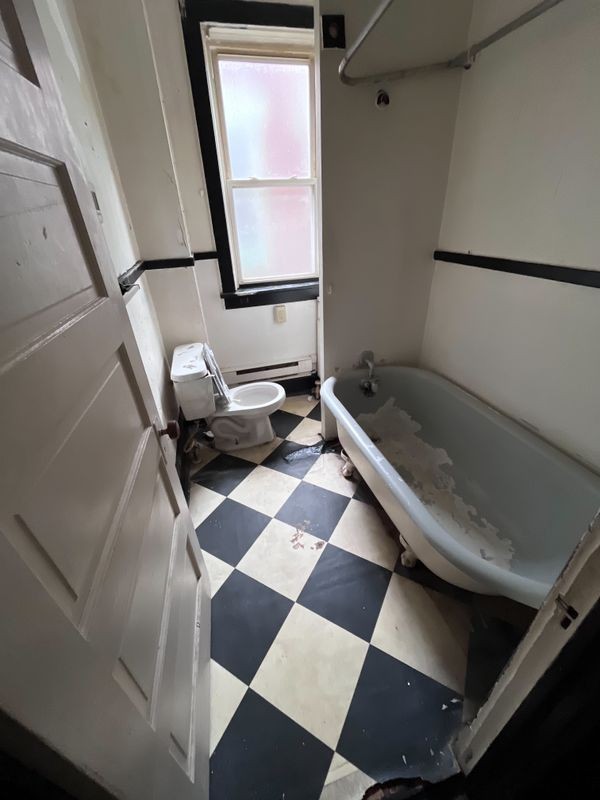 2124 Susquehanna St - Photo 4 of 8