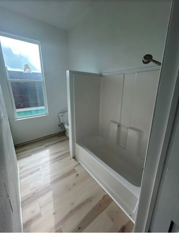1523 21st St ##5 - Photo 4 of 7