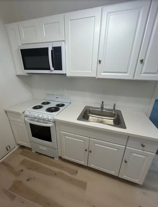 1523 21st St ##5 - Photo 5 of 7