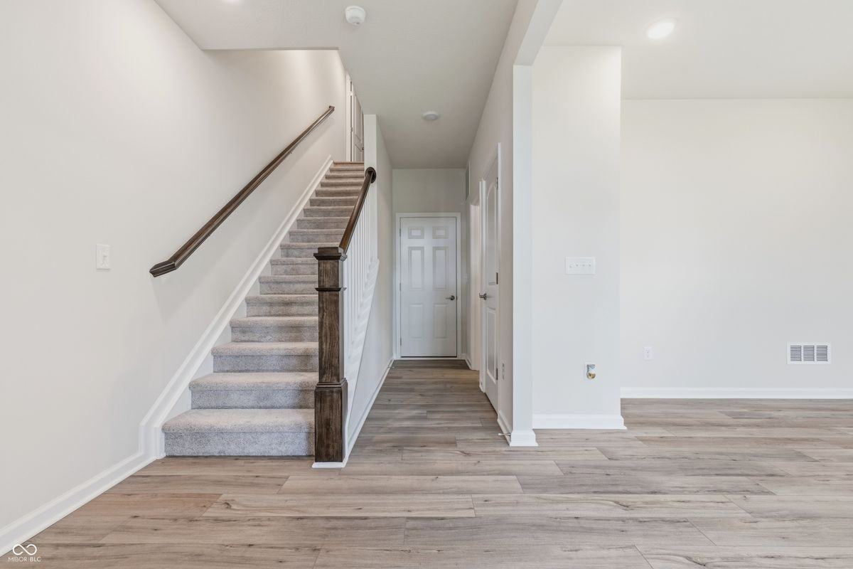 14549 Elsmere Ln - Photo 7 of 42