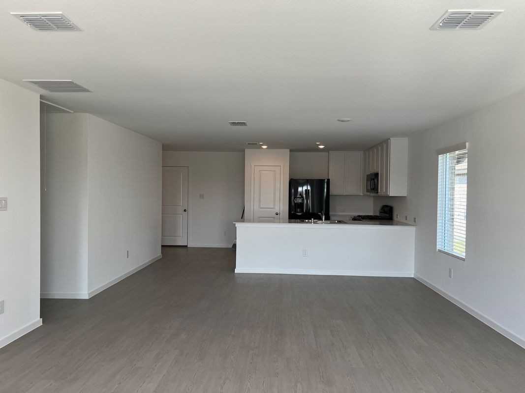 1529 Lanner Meadows Ln - Photo 5 of 23