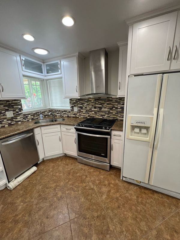 2125 Edmore Ave - Photo 3 of 18