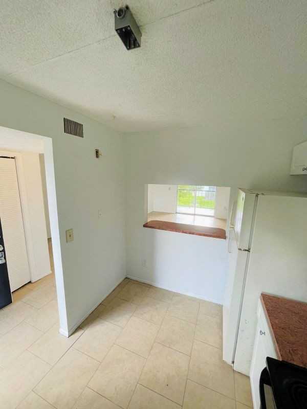 2846 Somerset Park Dr ##203 - Photo 4 of 15