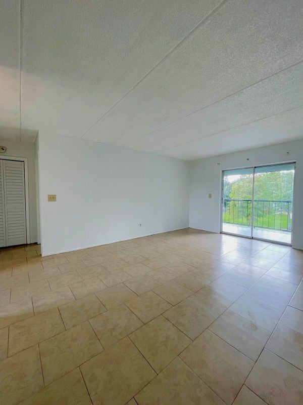 2846 Somerset Park Dr ##203 - Photo 5 of 15