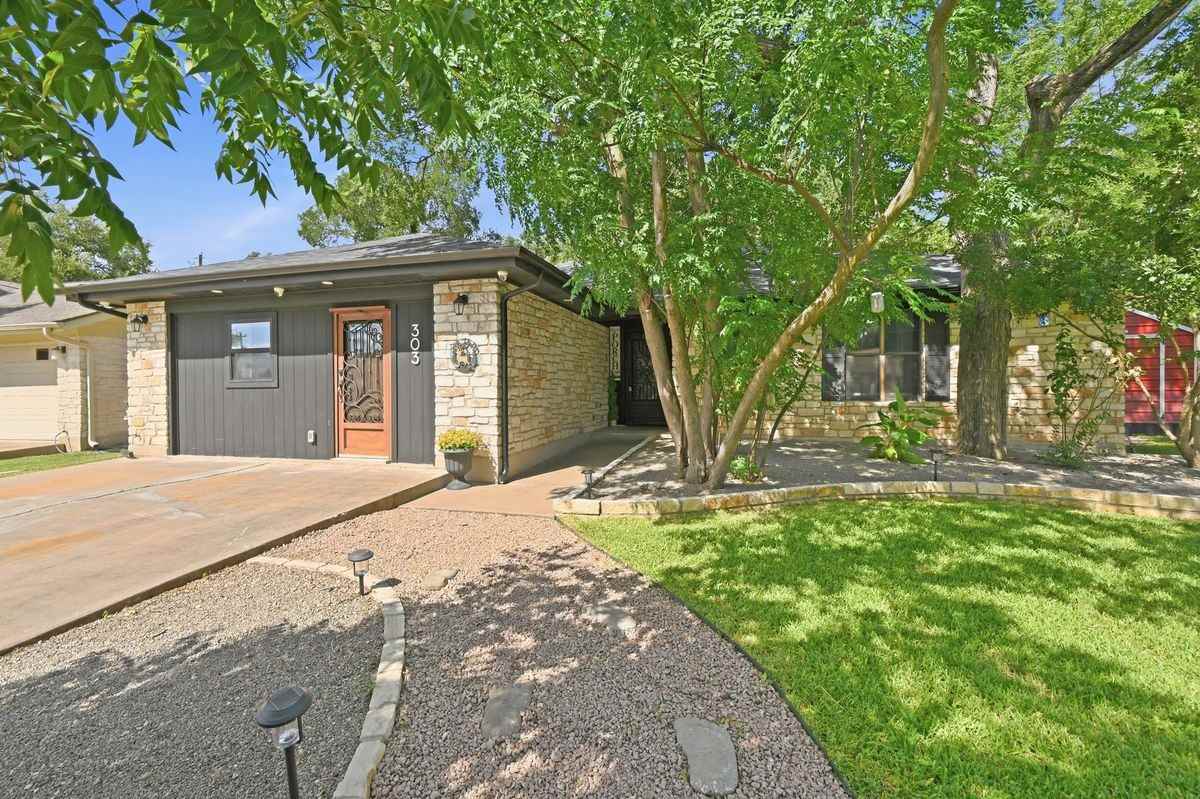 303 Pin Oak Dr - Photo 3 of 38