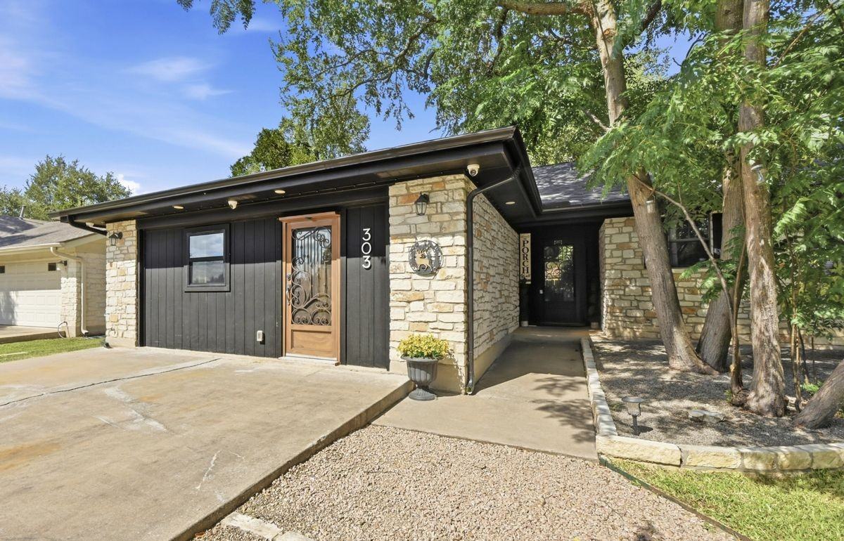 303 Pin Oak Dr - Photo 6 of 38