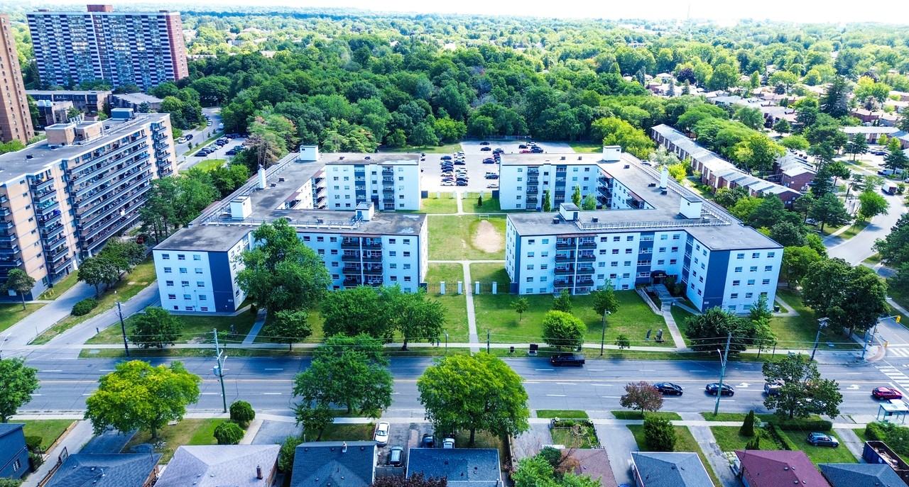 205 & 207 Morningside Avenue - Photo 3 of 25