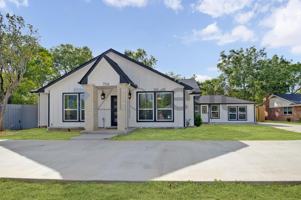 featured image of 706 S Fielder Rd
