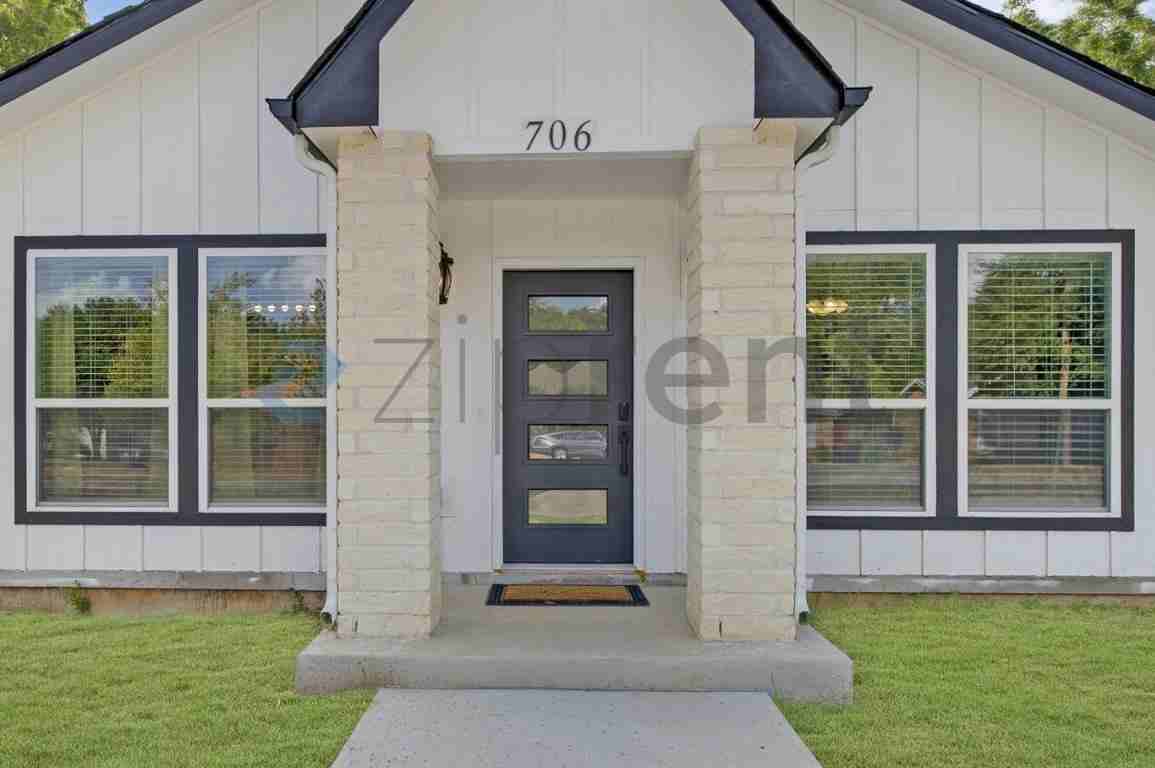 706 S Fielder Rd - Photo 4 of 32