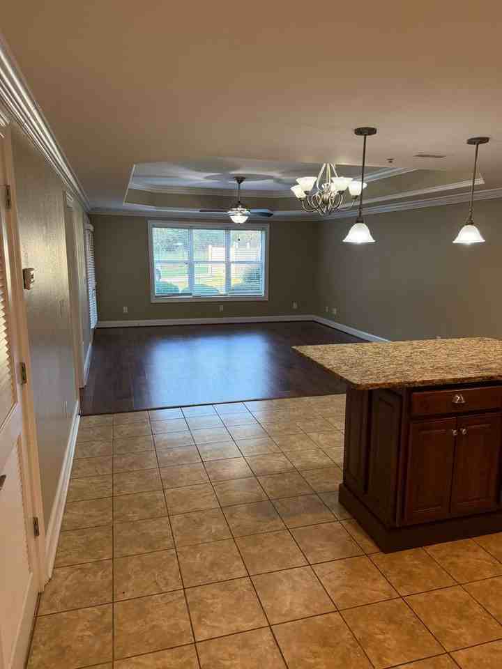 2316 Speedway Blvd - Photo 3 of 33
