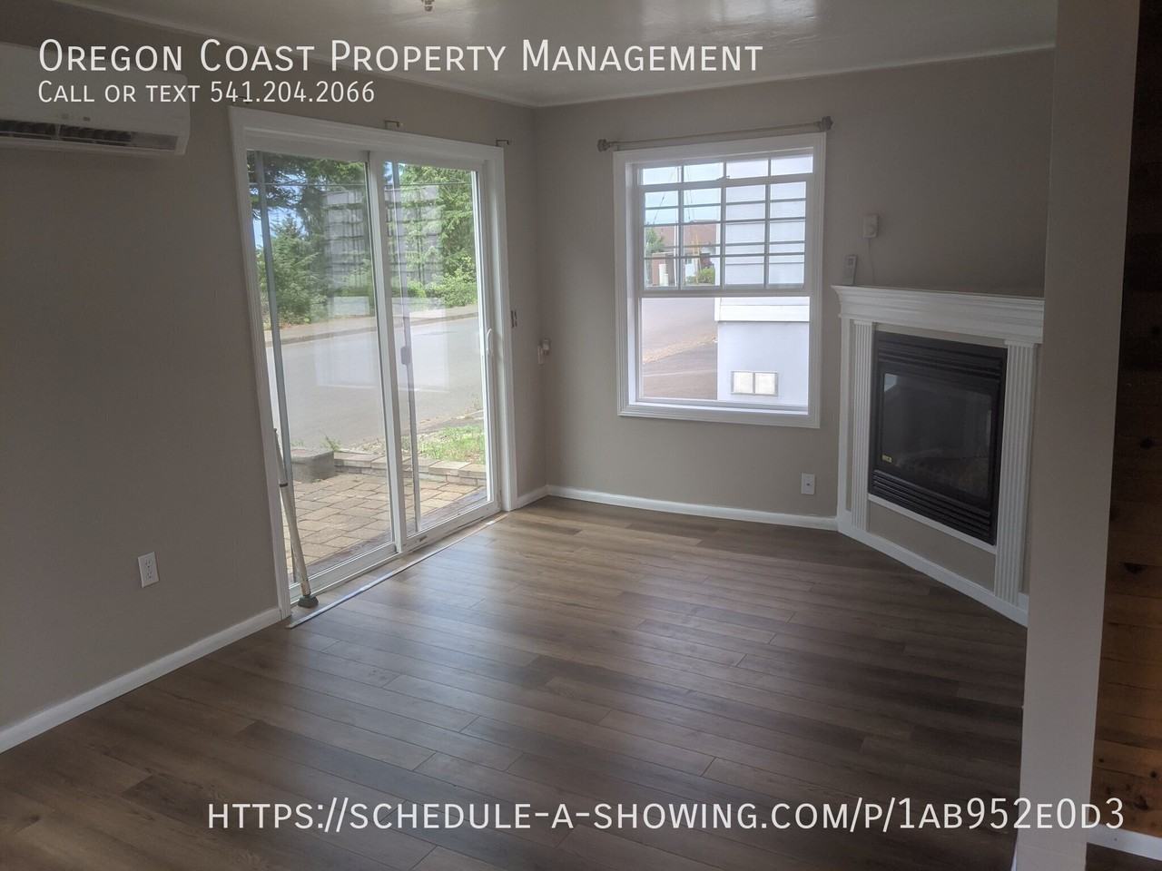 228 Se Mast Ave #A - Photo 2 of 8