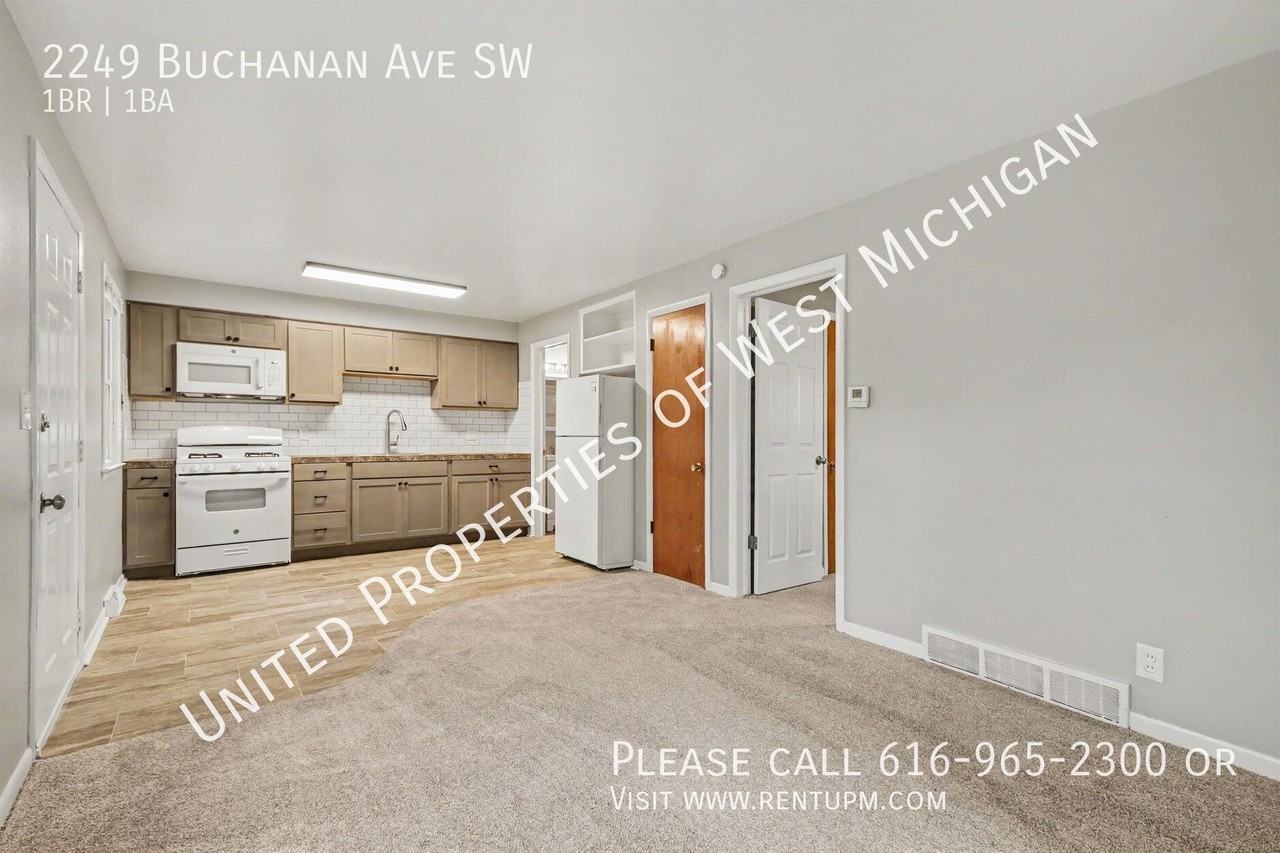 2249 Buchanan Ave Sw - Photo 2 of 16