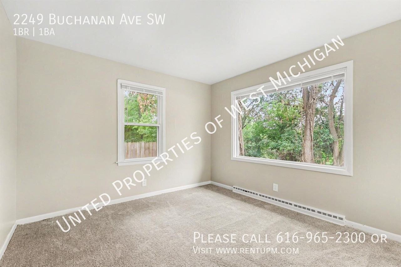 2249 Buchanan Ave Sw - Photo 7 of 16