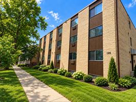 featured image of 126 S Franklin St
