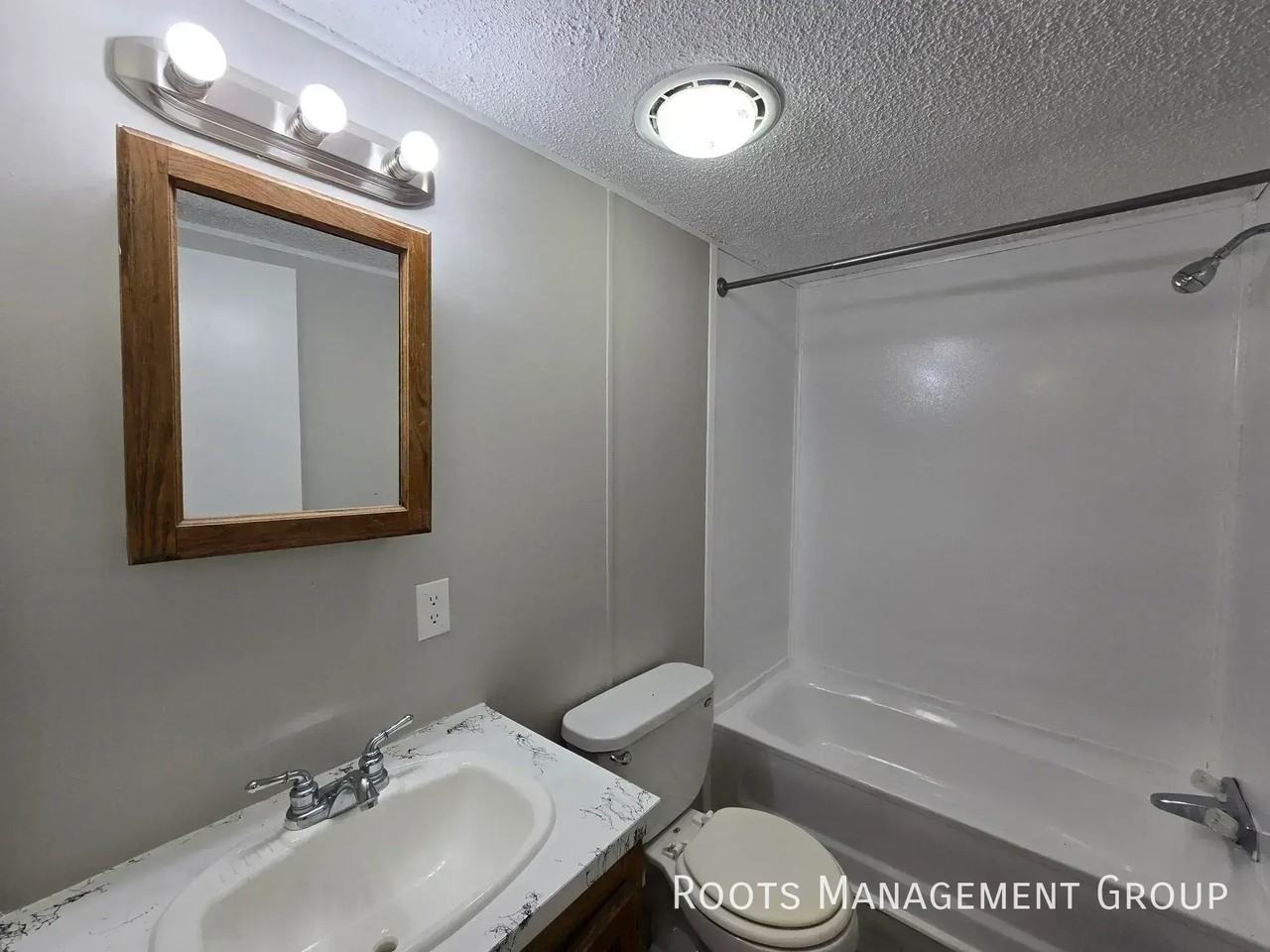 1112 W Mactavish Rd - Photo 7 of 14