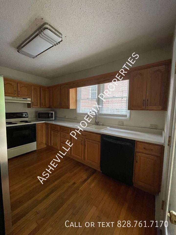 11 Enka Oak St - Photo 5 of 14