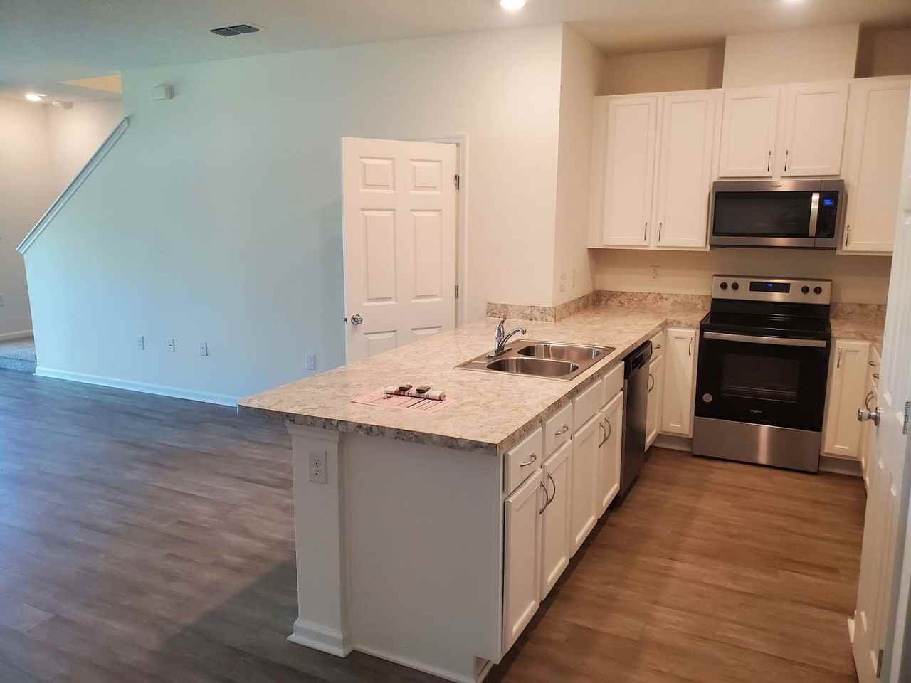 270 Mustard Hill Ct - Photo 4 of 14