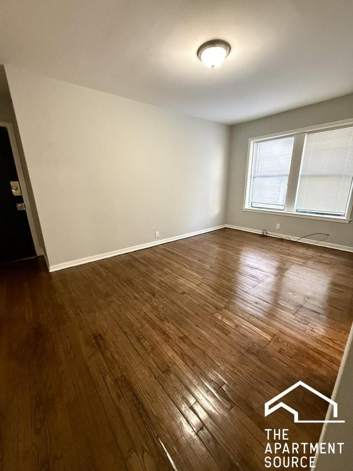 6949 S Paxton Ave #1A - Photo 2 of 7