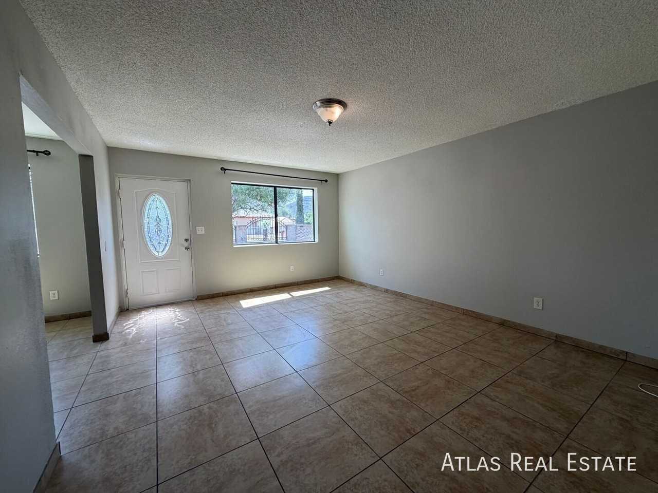 1354 W Sonora St - Photo 6 of 31