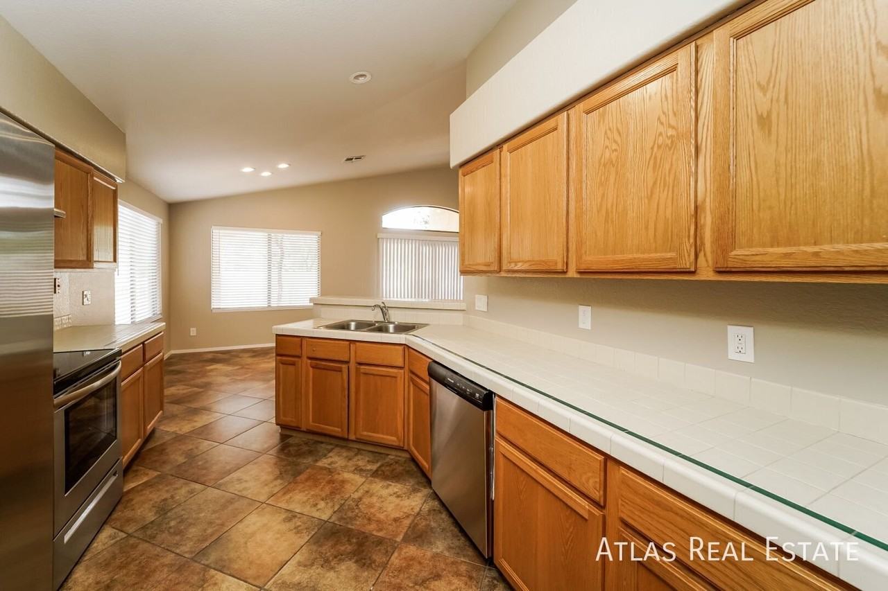 1486 W Sand Pebble Dr - Photo 7 of 21