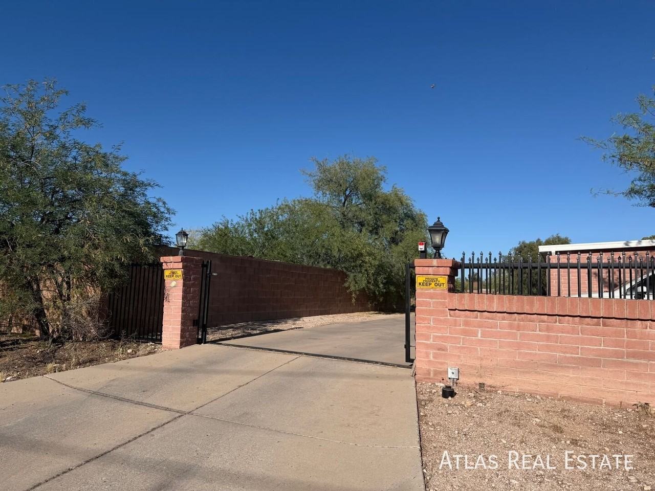 3207 E Fairmount St - Photo 5 of 39