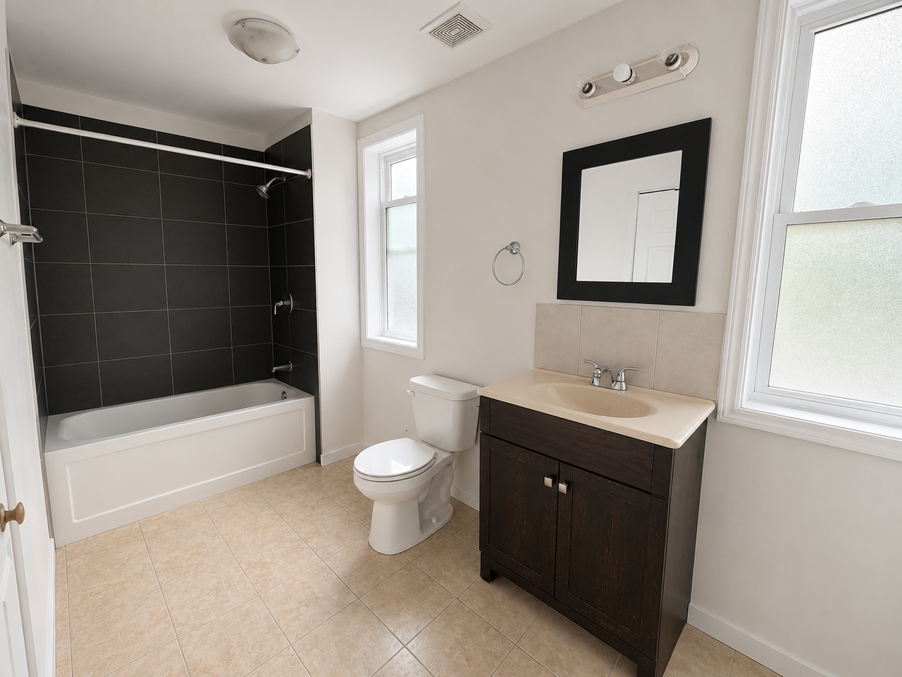404 Bay St - Photo 6 of 10