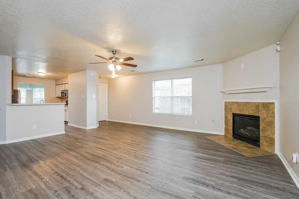 20746 Fox Cliff Ln - Photo 4 of 16