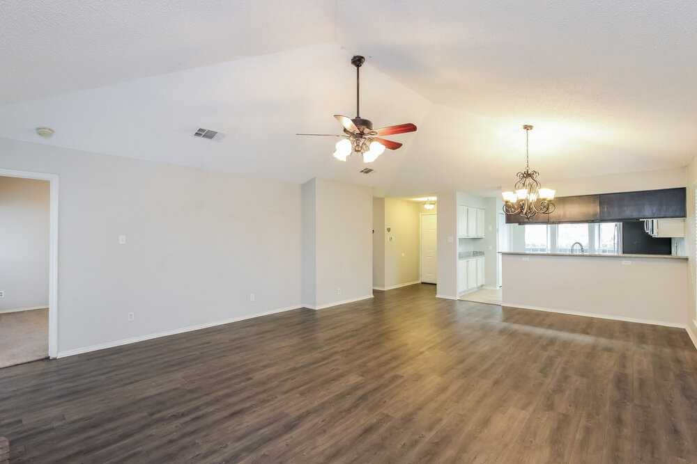 1701 Gainsborough Way - Photo 6 of 16
