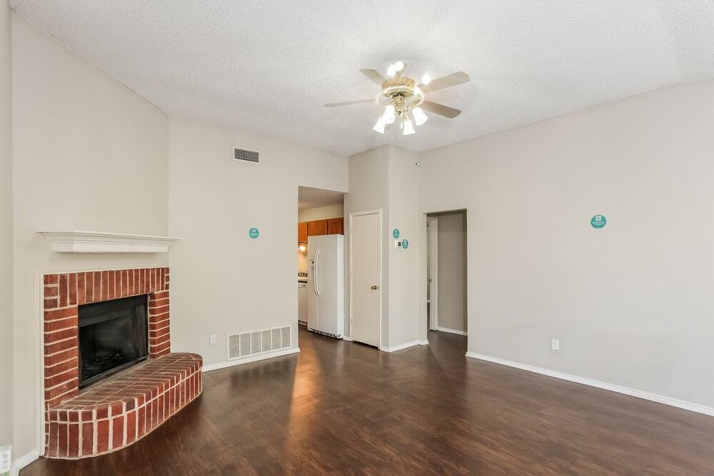 10241 Maria Dr - Photo 5 of 21