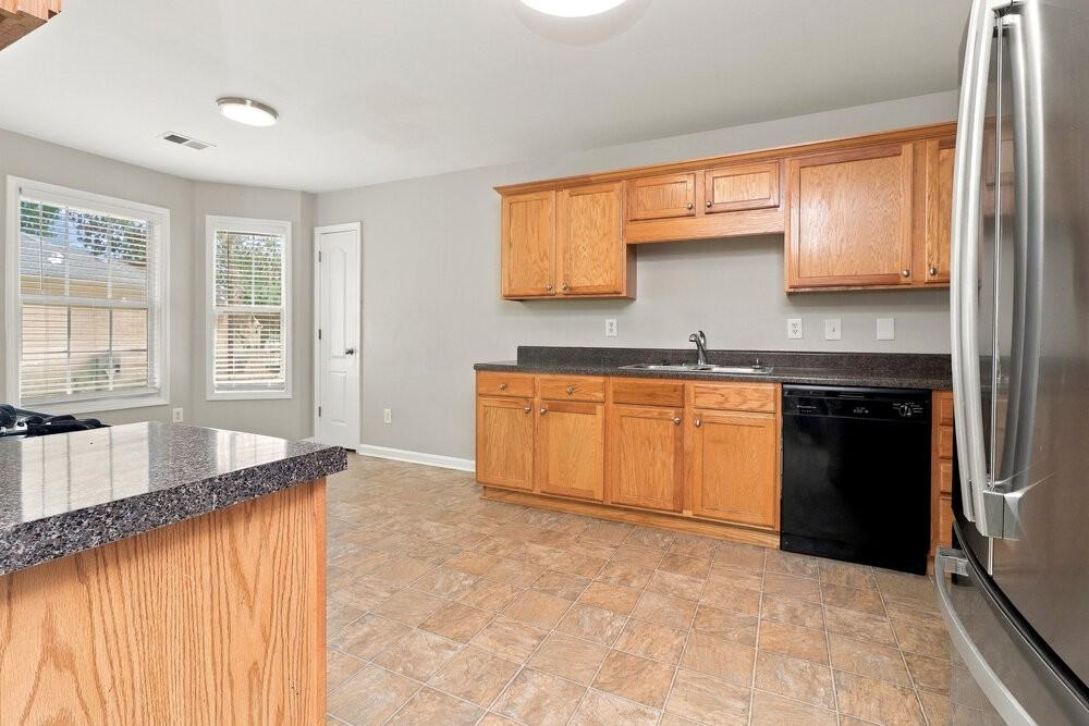 4800 Mentmore Ter - Photo 6 of 16