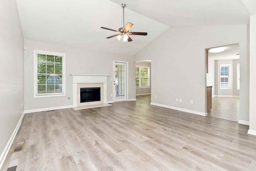 4800 Mentmore Ter - Photo 7 of 16