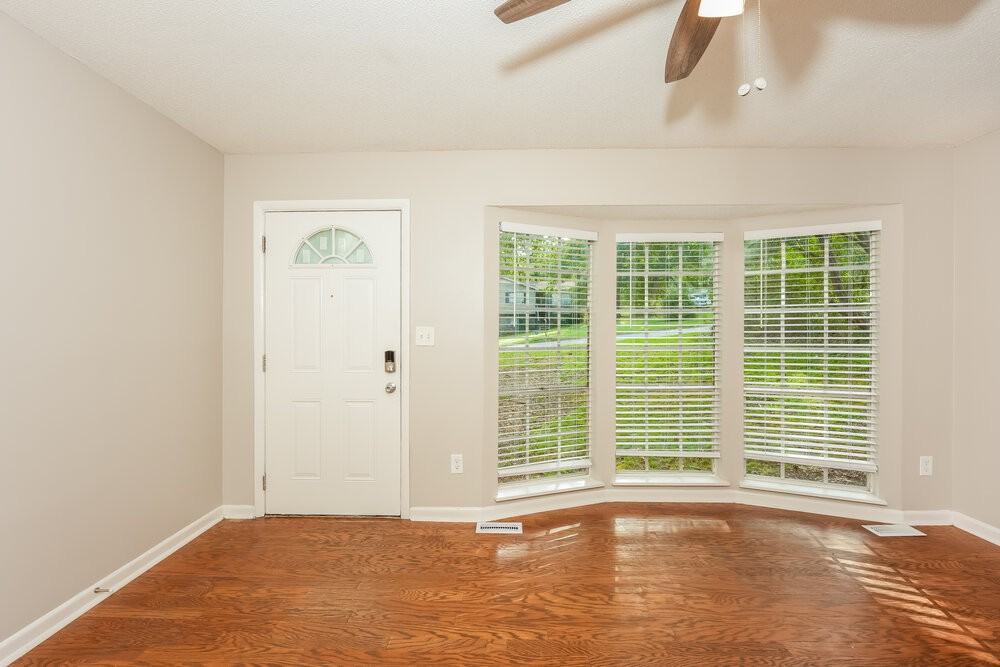 6554 Telia Dr - Photo 5 of 17