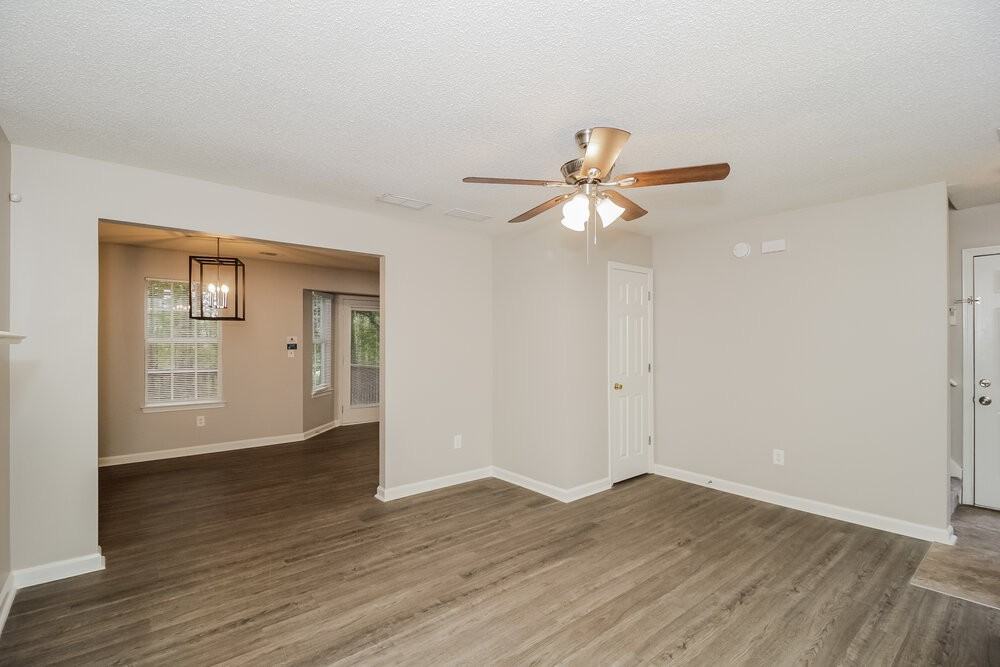 51 Legend Dr - Photo 5 of 17