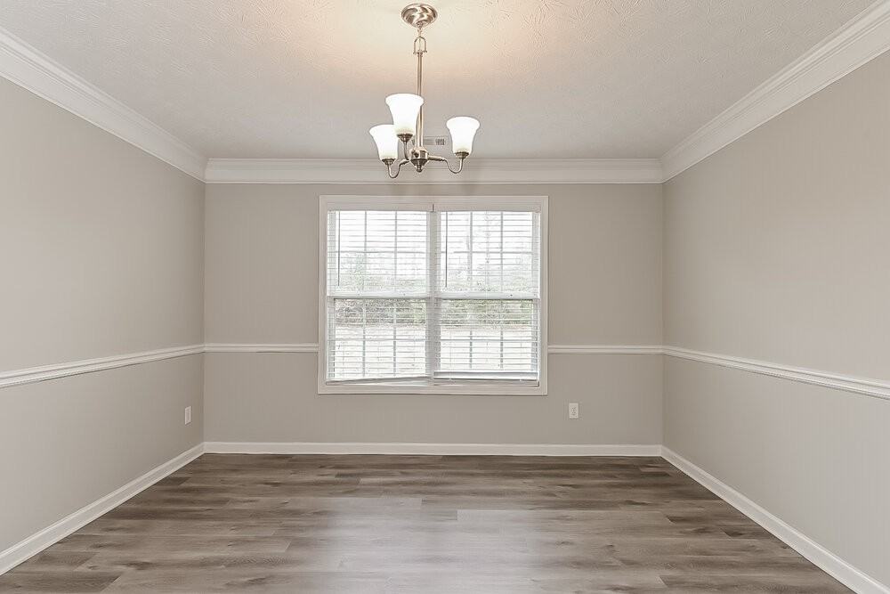 1137 Bowlin Dr - Photo 5 of 17