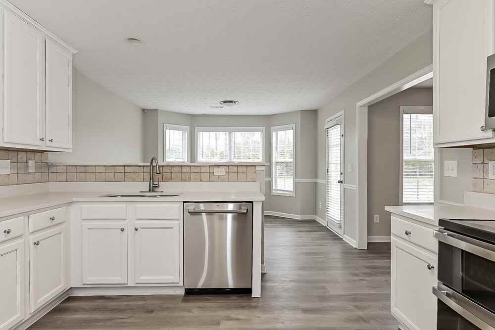 1137 Bowlin Dr - Photo 6 of 17