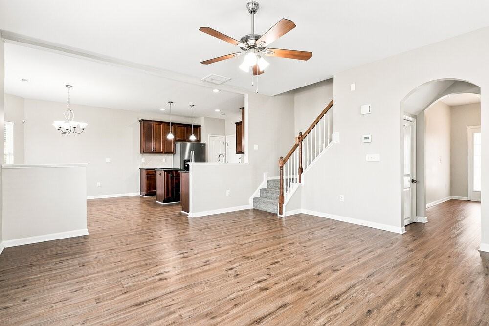 934 Lakemont Dr - Photo 5 of 17