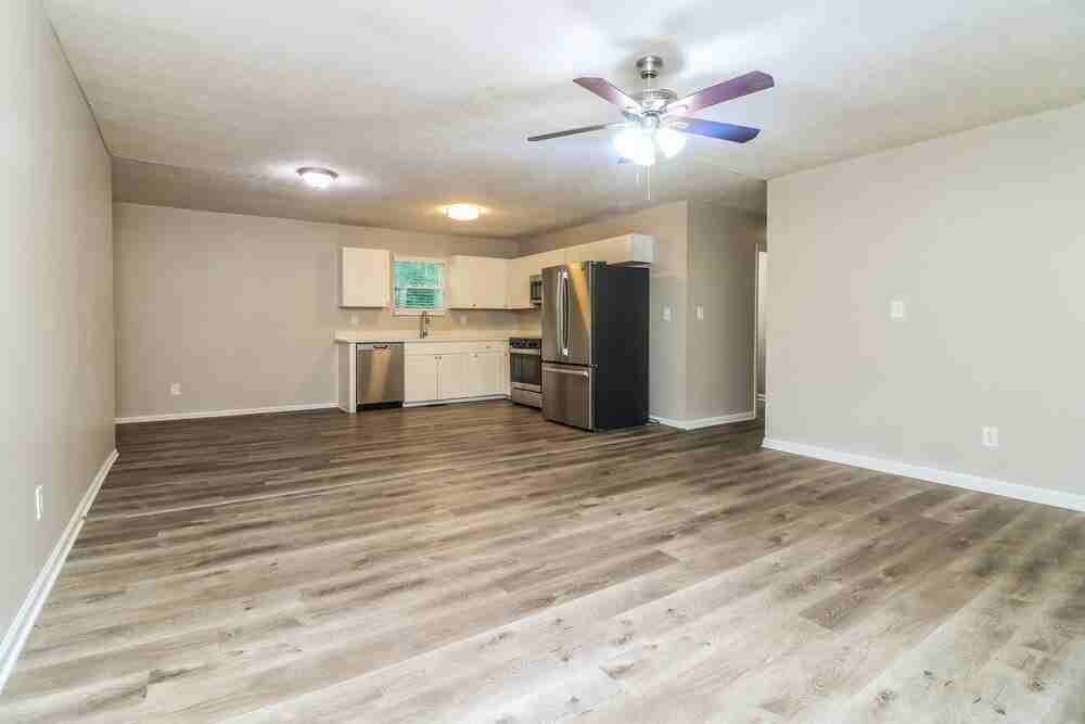 1425 Dillon Rd - Photo 4 of 16