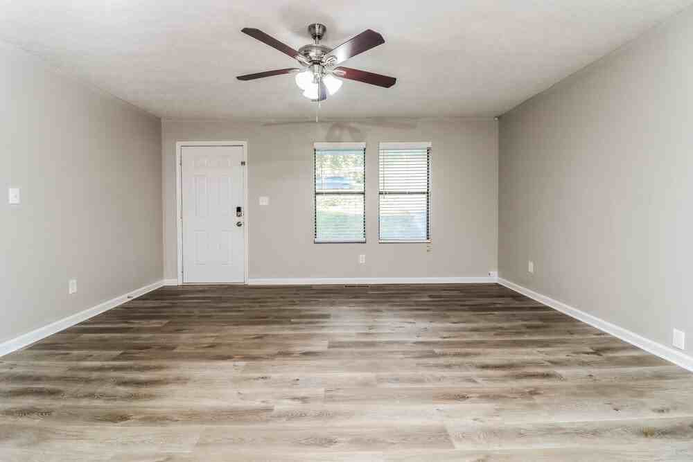 1425 Dillon Rd - Photo 6 of 16
