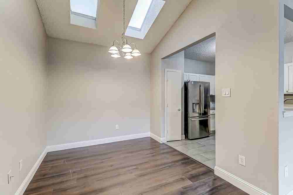 1162 Hemlock Dr - Photo 7 of 16