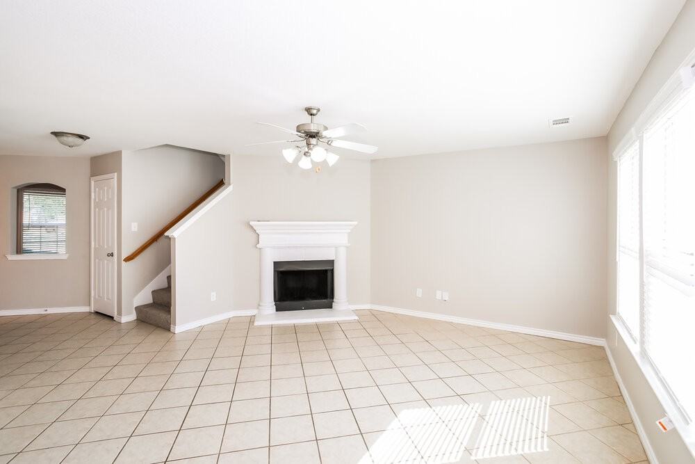 9032 Wild Rose Ln - Photo 4 of 17