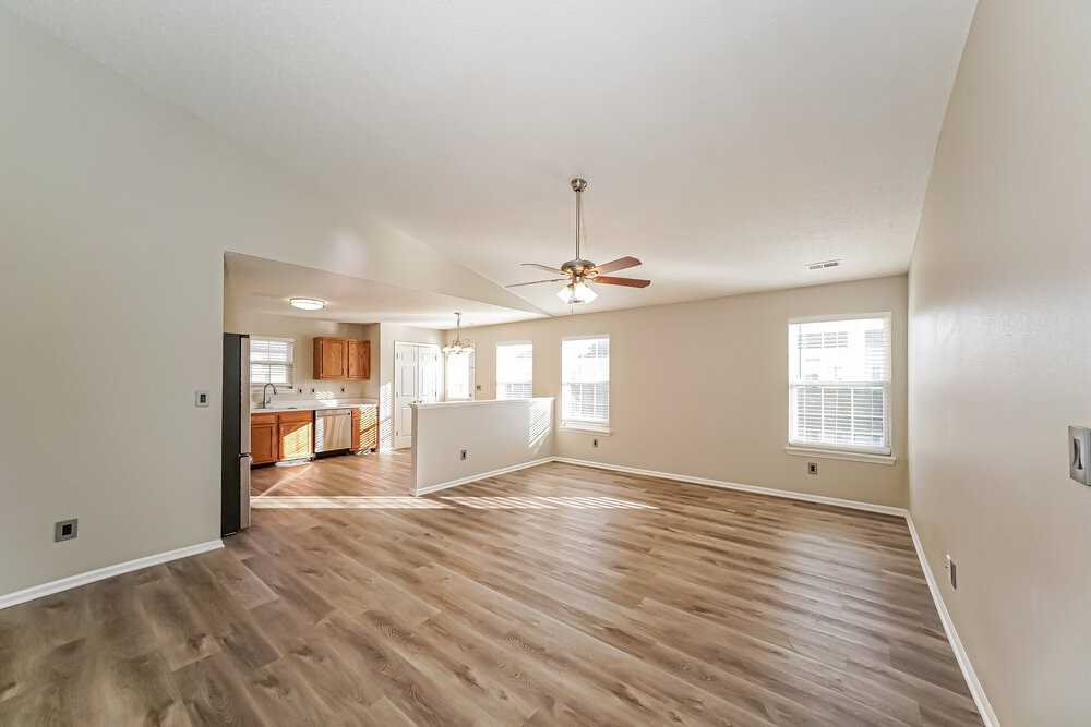 5323 Melbourne Rd - Photo 5 of 21