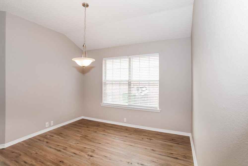 3316 Bentgate Ct - Photo 5 of 16