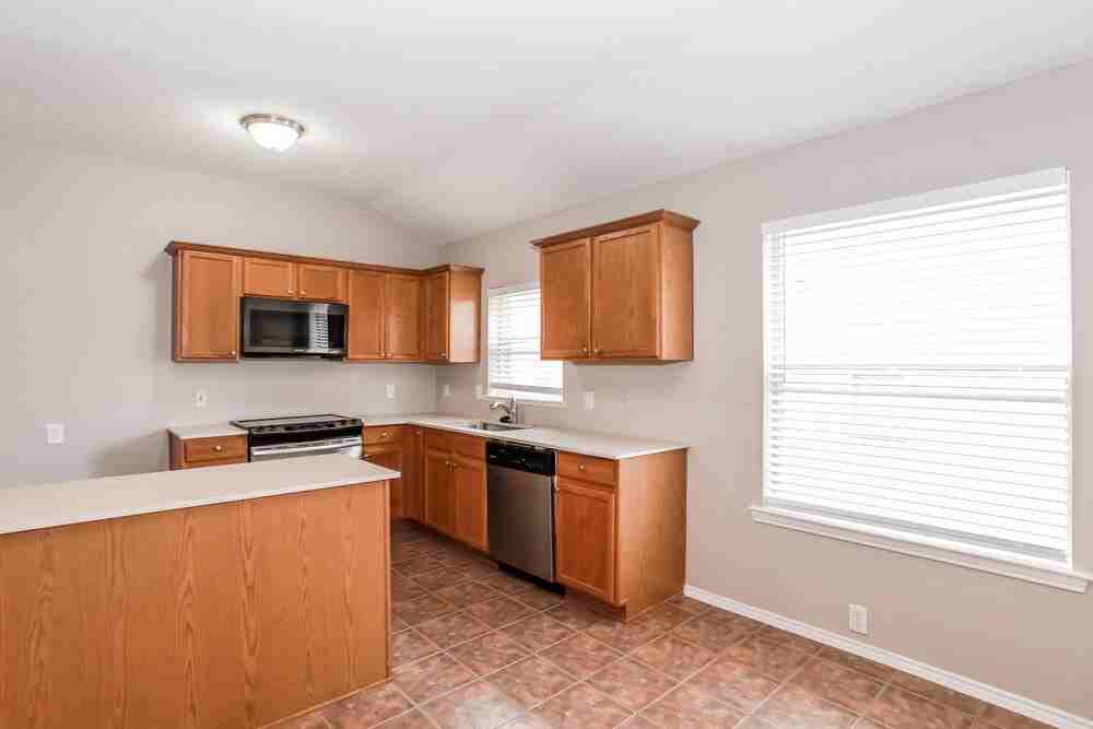 3316 Bentgate Ct - Photo 6 of 16