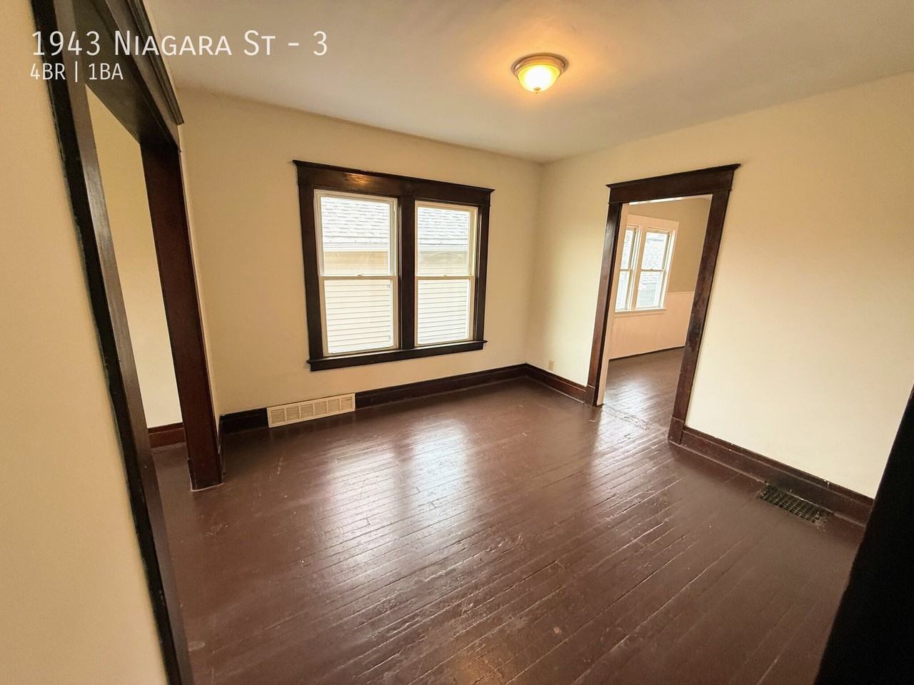 1943 Niagara St #3 - Photo 3 of 9