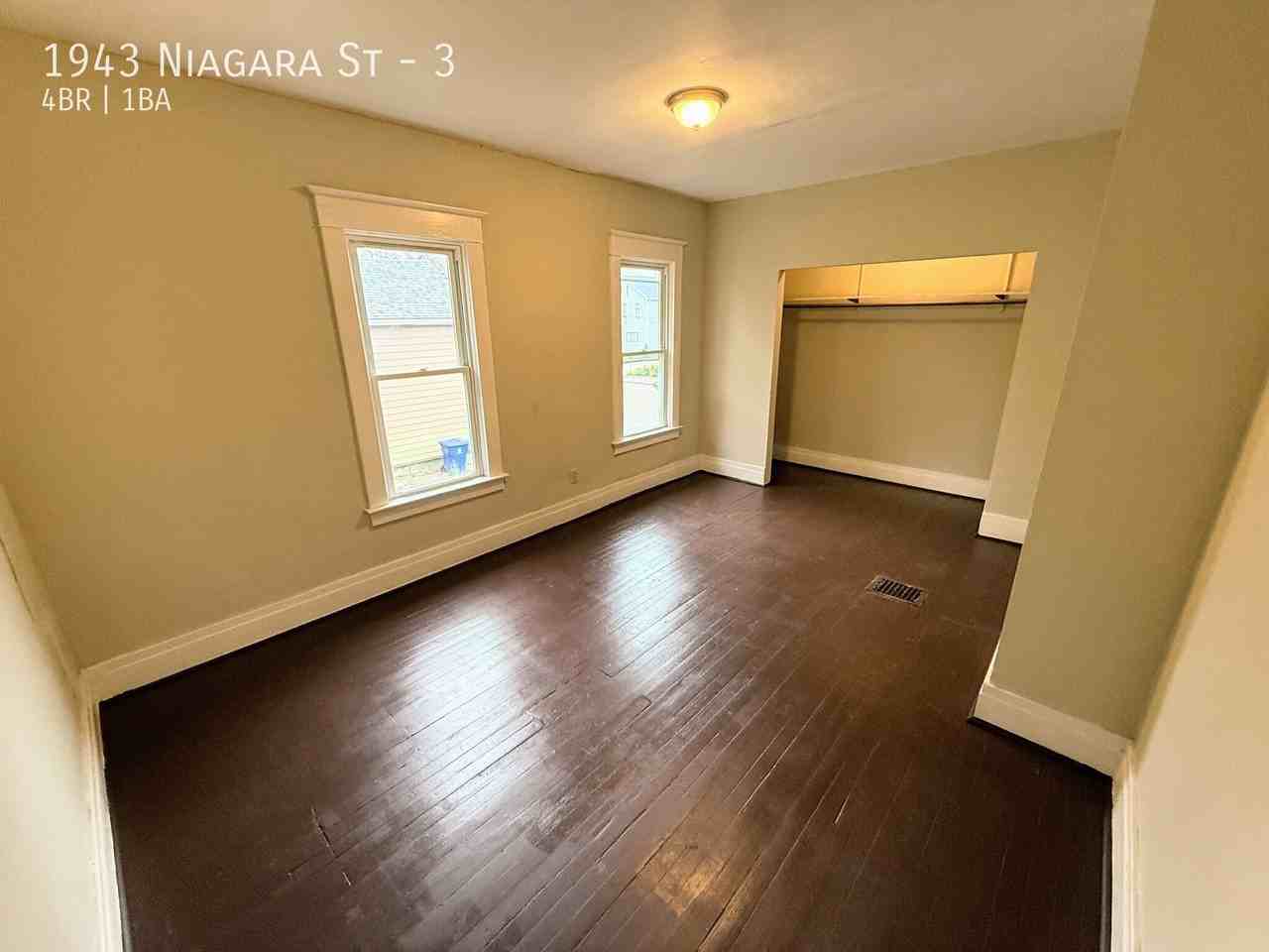 1943 Niagara St #3 - Photo 4 of 9